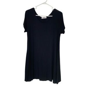 Carly Jean Los Angeles CJLA Black Short Sleeve Swing Dress Size Medium